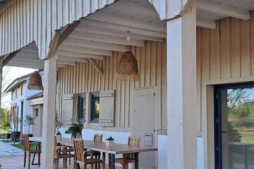 Gîte pour 14 personnes, avec sauna ainsi que jacuzzi et jardin à Castets (Landes)