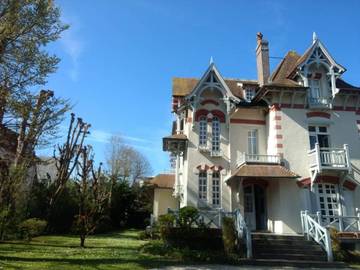 Villa pour 16 personnes, avec terrasse et jardin, animaux acceptés à Deauville