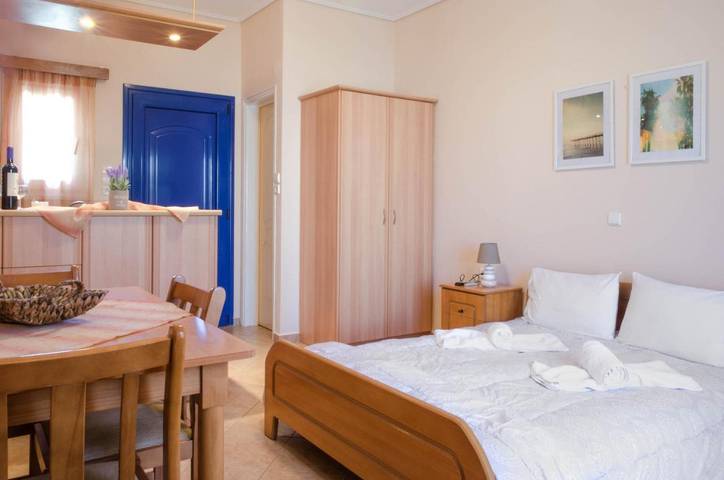 Location de vacances pour 2 personnes, avec vue et balcon dans Agistri - 2