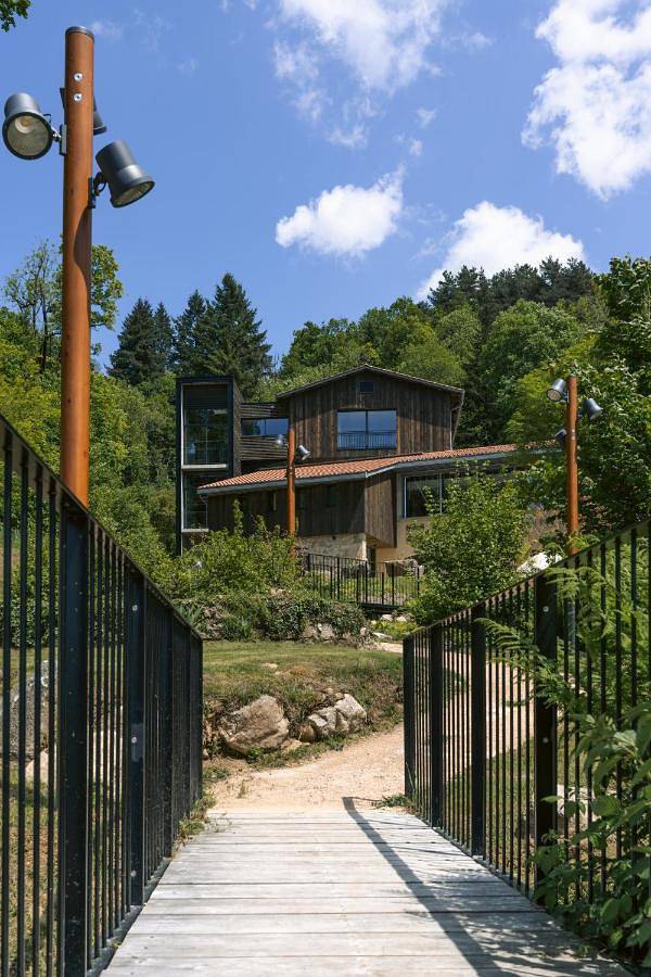 Gîte pour 2 personnes, avec terrasse, animaux acceptés à Ambert - 2