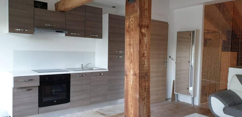 Location de vacances pour 4 personnes, avec vue ainsi que jardin et piscine à Le Pontet - 3