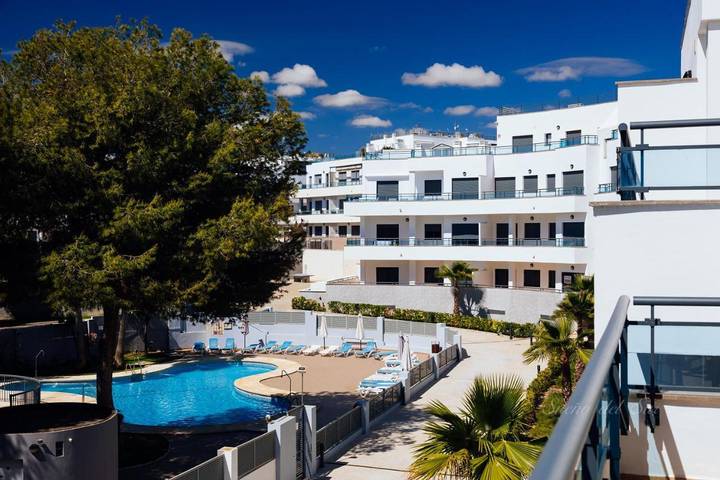 Apartamento para 4 personas, con piscina además de terraza y vistas, Se admiten mascotas en Garrucha