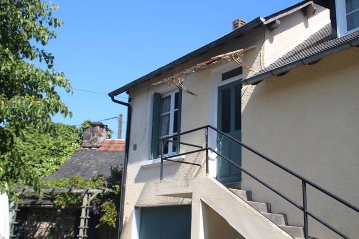 Gîte pour 2 personnes, avec jardin ainsi que piscine et vue à Soudaine-Lavinadière - 2