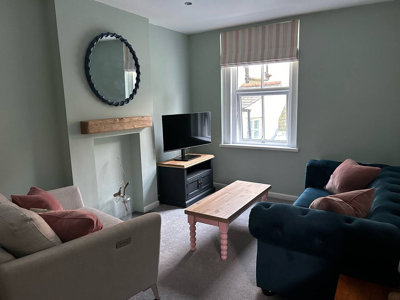 Entire apartment, Secret Garden, 34C Clarence Street in Dartmouth, Devon