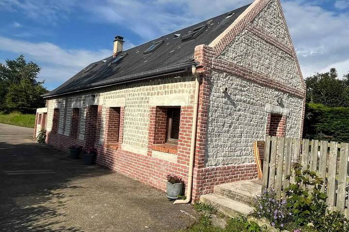 Location de vacances pour 6 personnes, avec jardin à Bec-de-Mortagne