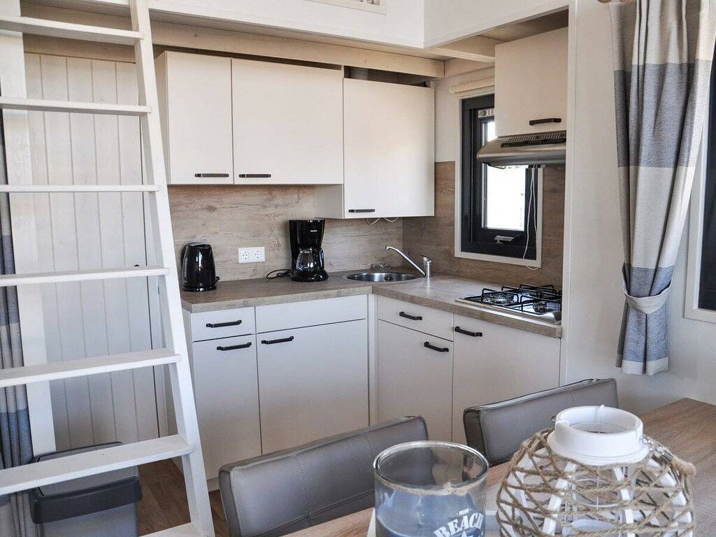 Vakantiehuis in Bovenkarspel met terras in Bovenkarspel, Markermeer