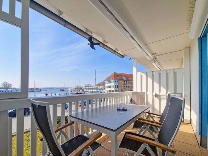 Ferienwohnung für 6 Personen, mit Balkon in Karlshagen