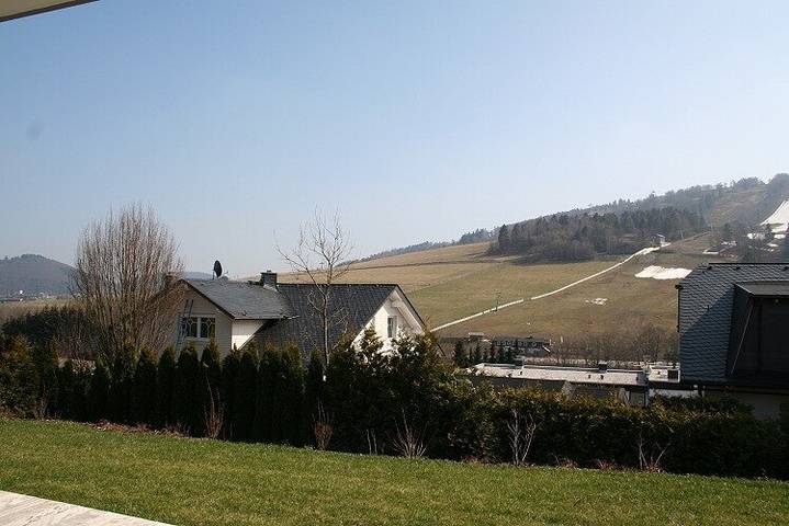 Ferienhaus für 4 Personen, mit Balkon/Terrasse und Terrasse sowie Garten in Willingen - 3
