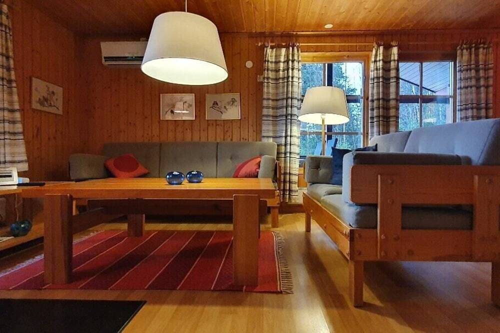 Sauna | Wi-Fi | Terrace | Wood stove | Cable Tv in Lofsdalen, Härjedalen