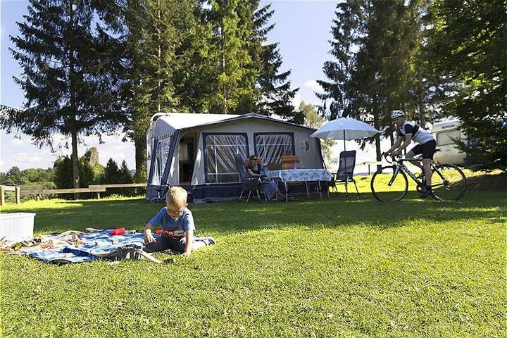 Ferienanlage für 6 Personen, mit Garten in der Eifel - 4
