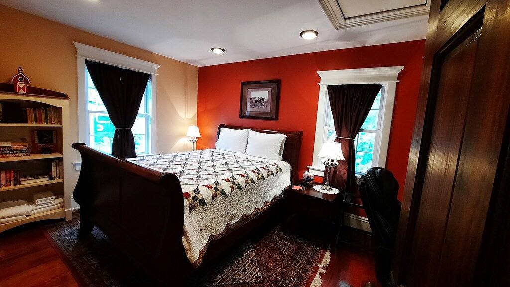 Barn Door Cottage - 3 Schlafzimmer Haus ganz für sich in Hunterdon County