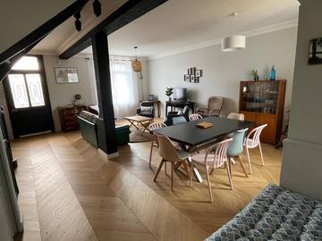 Gîte pour 8 personnes, avec jardin dans Passay