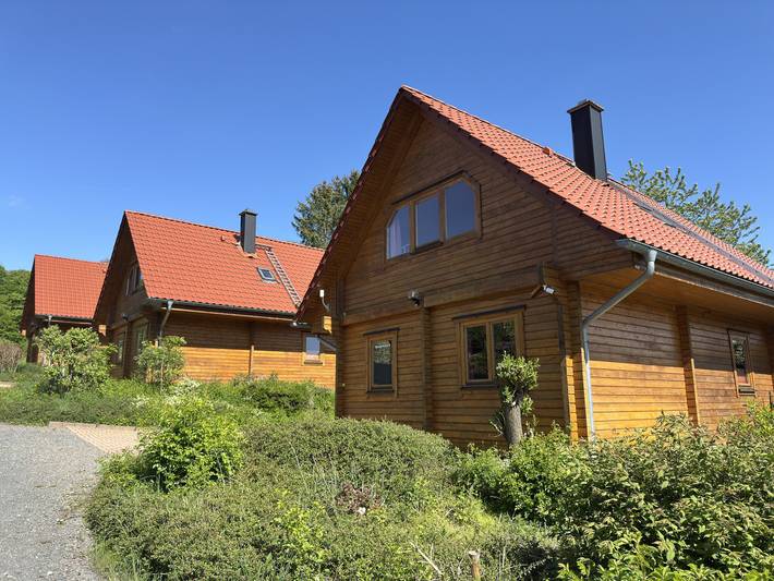 Ferienhaus für 4 Personen, mit Balkon und Terrasse sowie Garten