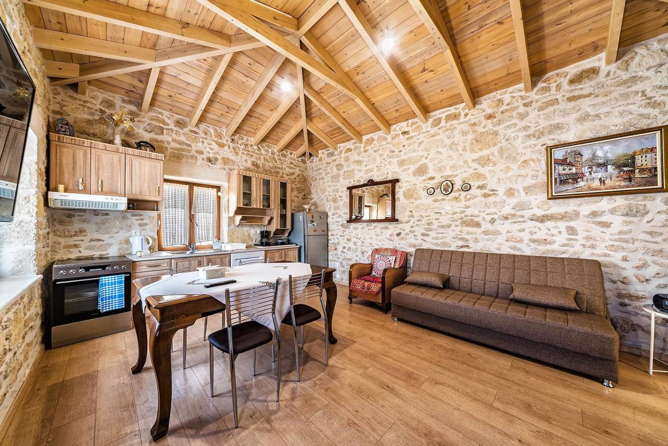 Ganze Wohnung, Ferienwohnung für 3 Personen mit Terrasse in Iraklio-Heraklion und Umgebung