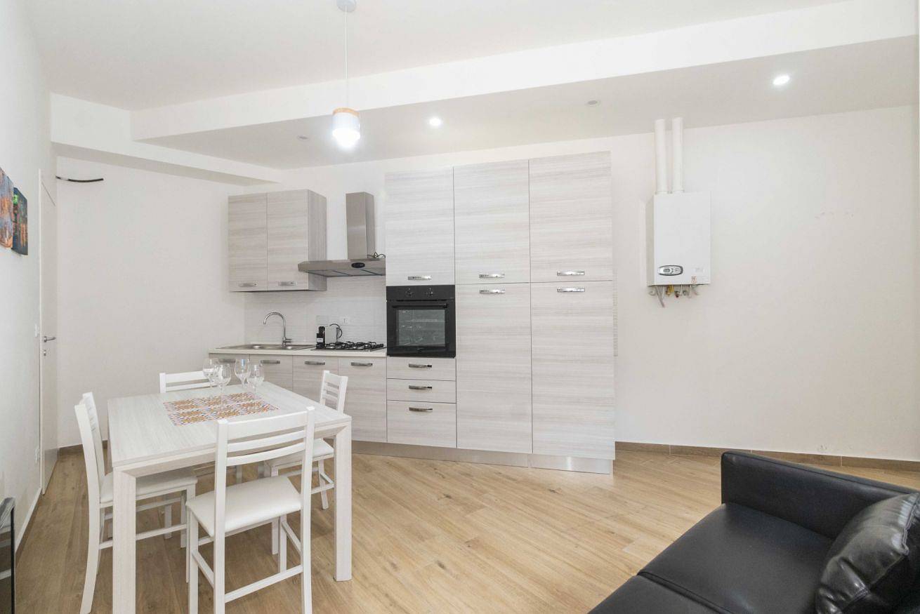 Apartamento entero, New! Modern & Roomy Flat x5 Piazza Statuto in Turín, Provincia de Torino