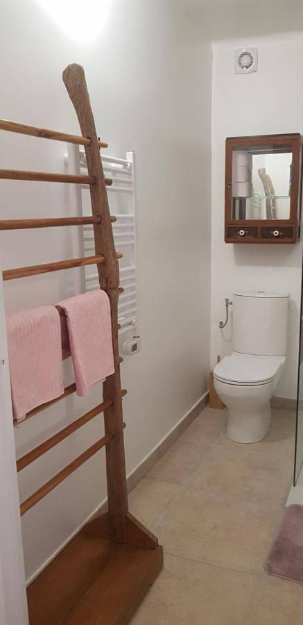Appartement entier, One-Bedroom Apartment in La Bollène-Vésubie, Côte méditerranéenne (France)