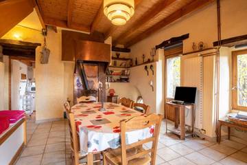 Location De Vacances pour 7 Personnes dans Gluiras, Parc naturel régional des Monts d'Ardèche, Photo 2