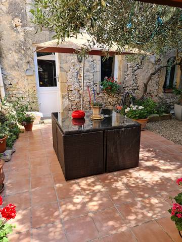 Cottage pour 4 personnes, avec jardin à Lédenon