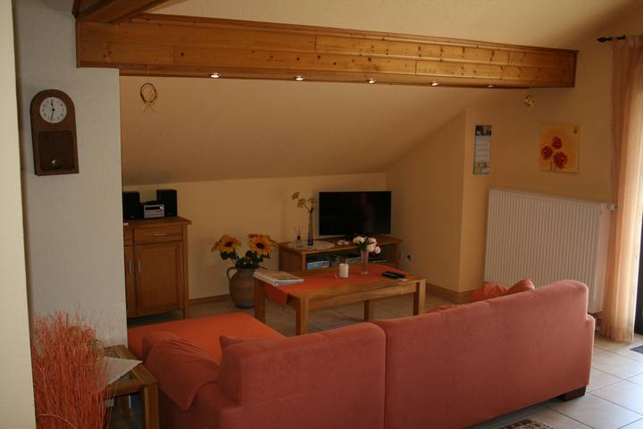 Ganze Ferienwohnung, 2-Bettwohnung -Nichtraucher- in Densborn, Vulkaneifel