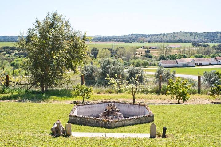 Casa rural para 6 personas, con piscina además de jardín y vistas, Se admiten mascotas en Mora (Evora) - 2