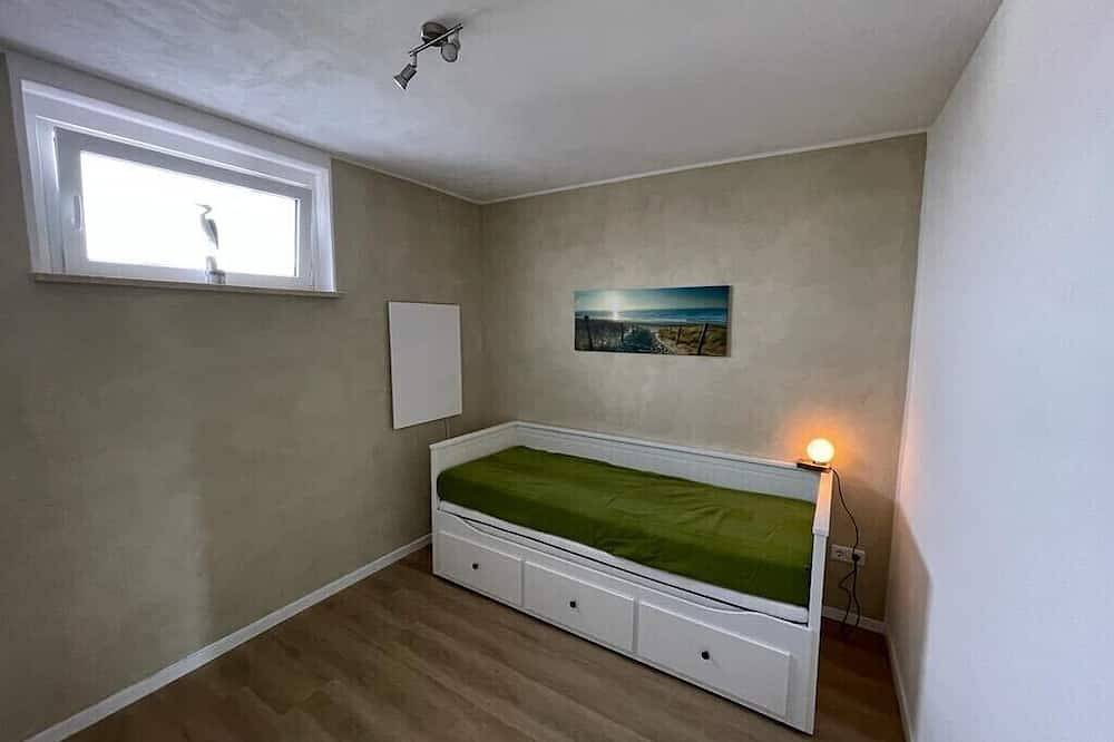 Dornumersiel - Haus für 6 Pers., 3 Schlafzimmer, 2 Bäder, Sauna, Direkt am Deich in Dornumersiel, Dornum