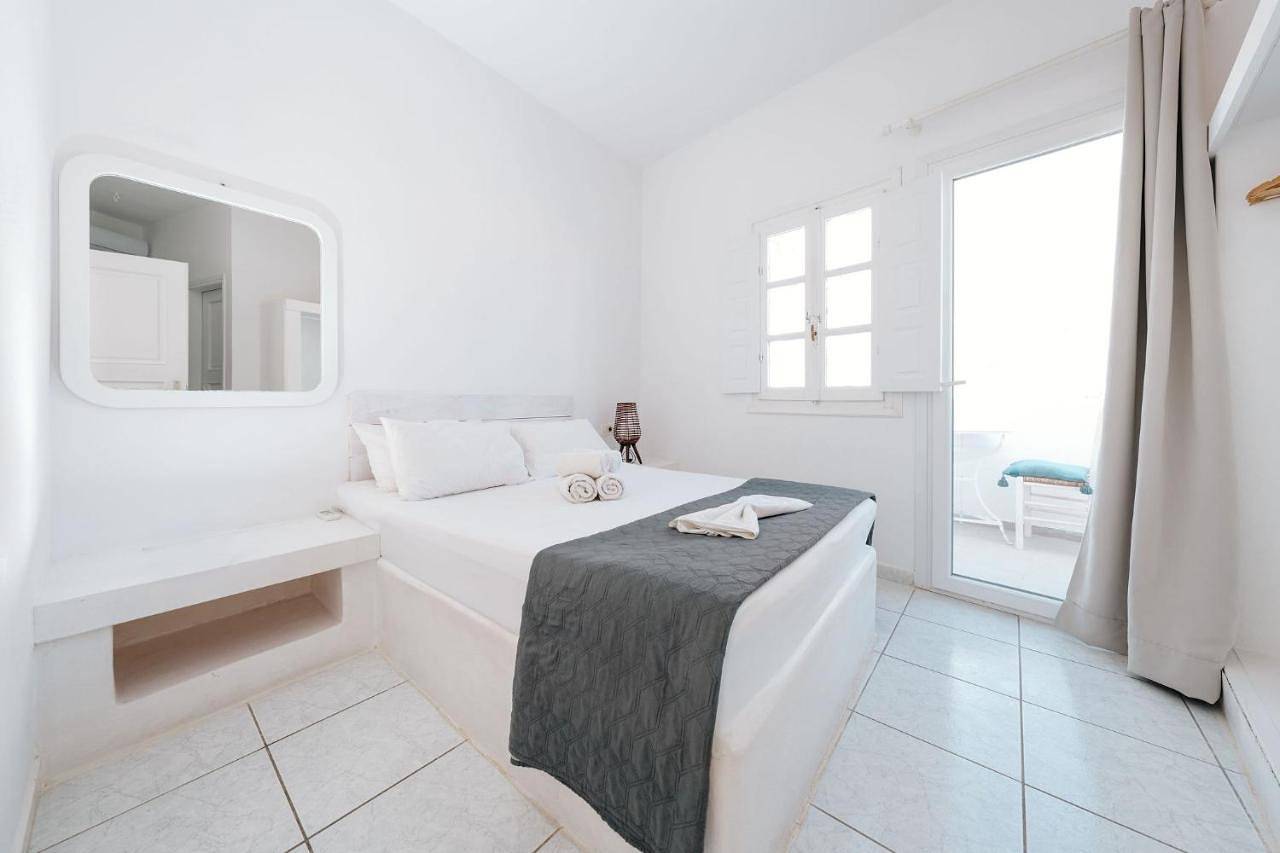 Alma Thera Boutique Hotel in Perissa, Santorin