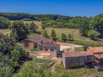 Ferienhaus für 3 Personen, mit Garten und Whirlpool sowie Terrasse in Occitanie