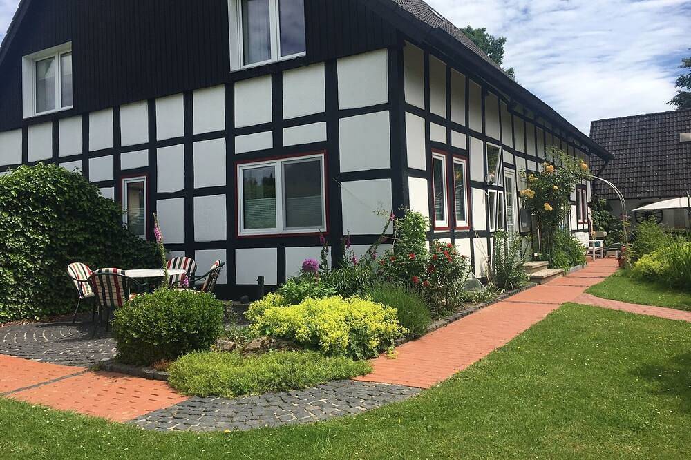 Ganze Wohnung, Ferienwohnung \"Dorfperle\" - 4 Sterne Dtv Klassifizierung in Bad Salzuflen, Kreis Lippe