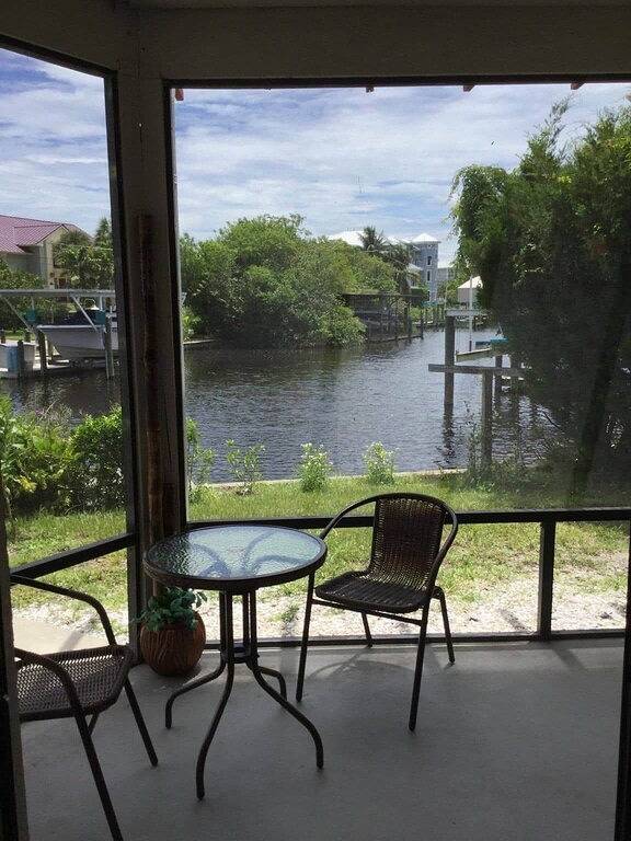 Aloha Royal Palms! Awesome private waterfront oasis 4 minutes to the Beach! in Bonita Bay, Bonita Springs