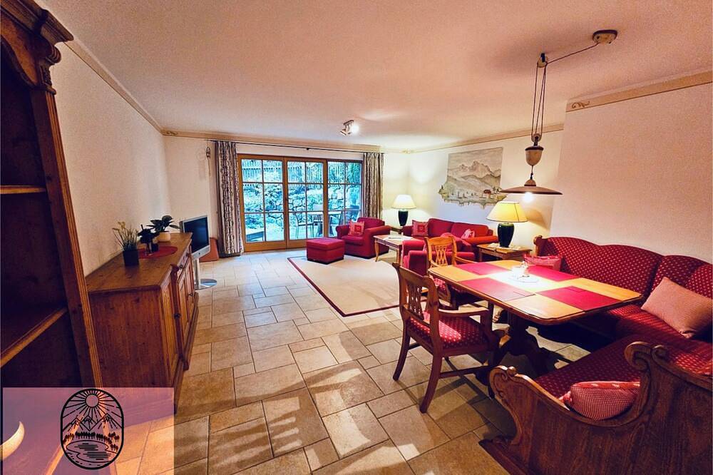 Ganze Wohnung, Fewo in Wallgau Sonnleiten mit Terrasse, Top-Küche und Parkmöglichkeiten in Wallgau, Walchensee