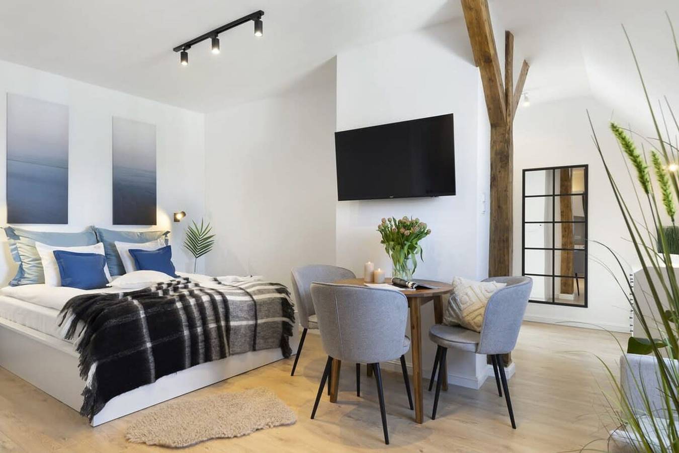 Entire apartment, Elite Apartments Długi Targ| View Of The Old Town & modern & designer decor | Old Town in Gdansk, Tricity