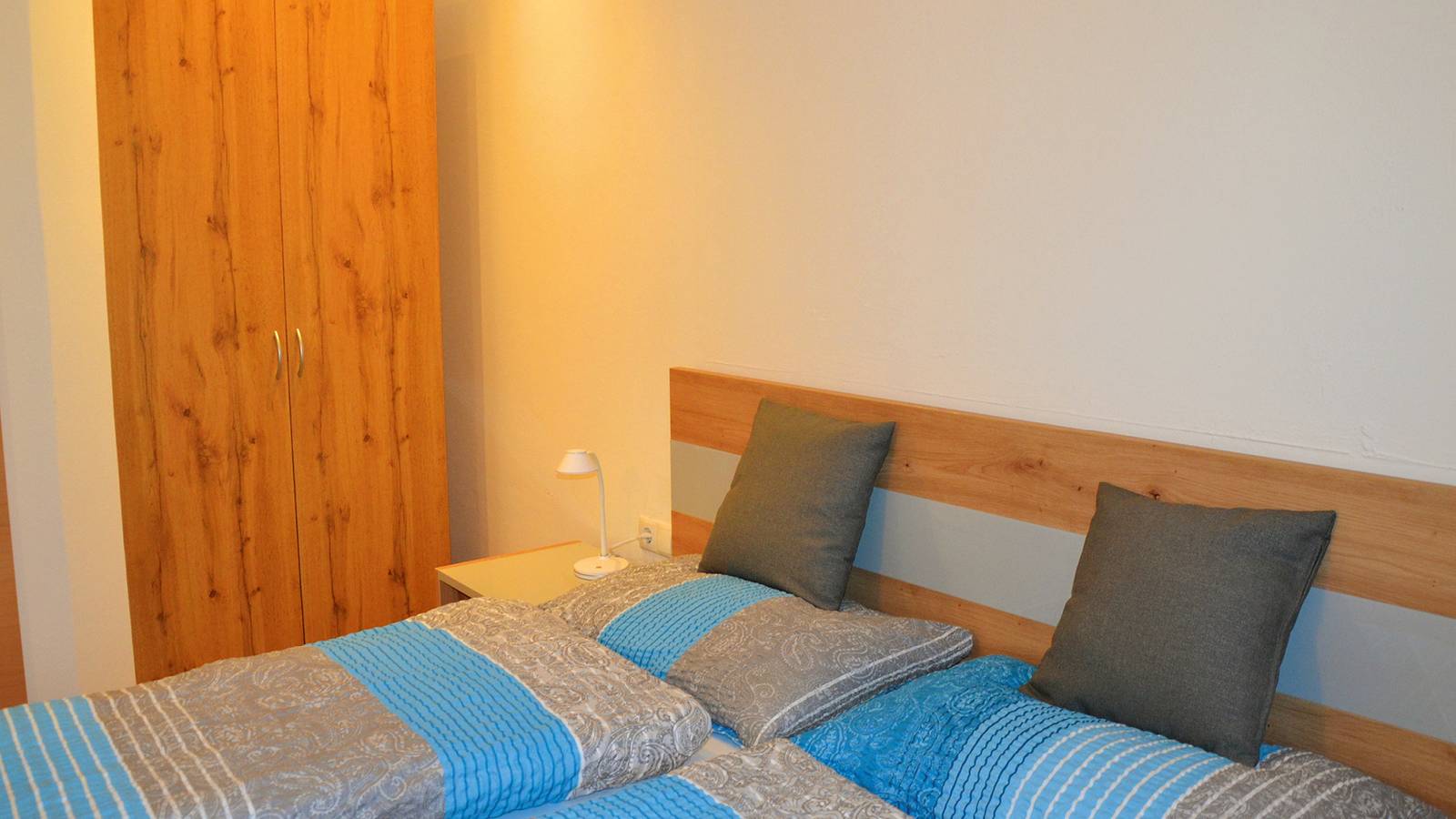 Ganze Wohnung, Ferienwohnung 'Residenz Sonnegg 4' mit Bergblick, Gemeinschaftspool und Wlan in Völlan, Lana