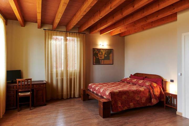Location de vacances pour 2 personnes, avec vue ainsi que piscine et jardin, animaux acceptés à Reggio d'Émilie - 3