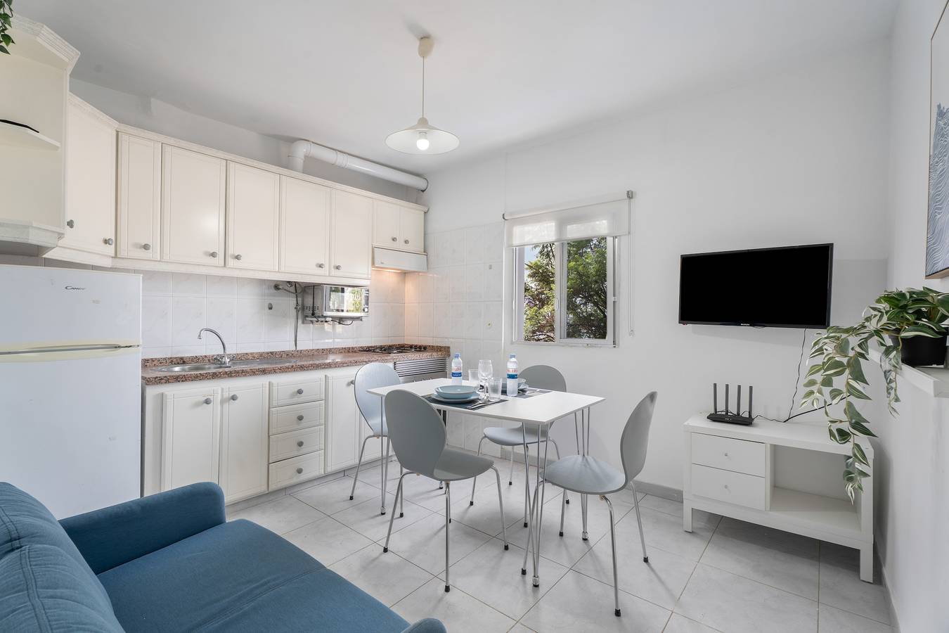 Appartement entier, Appartement 'Beach View Playa Los Cristiano' avec vue sur la mer et Wi-Fi in Los Cristianos, Arona