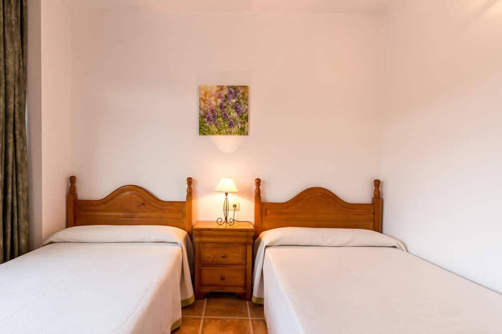 Cottage with pool, garden with views and wifi in Dúrcal, Granada Province