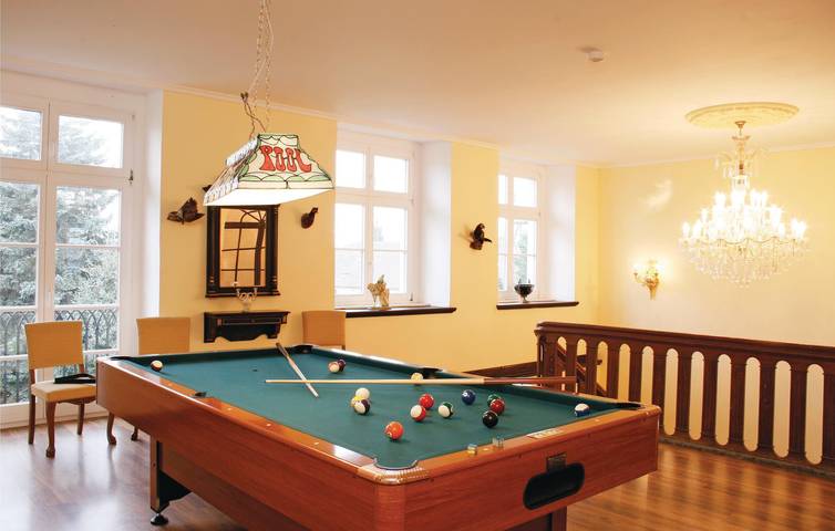 Ferienhaus für 34 Personen, mit Terrasse und Garten sowie Pool und Sauna in Uckermark - 4