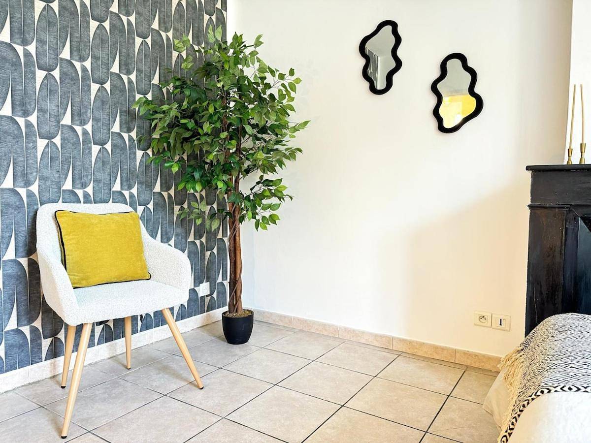 Appartement entier, Suite Sacramento - Check in h24 - Wifi in Oullins, Lyon et ses environs