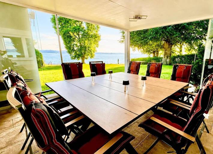 Ferienwohnung für 12 Personen, mit Terrasse und Garten sowie Sauna und Seeblick in Nonnenhorn