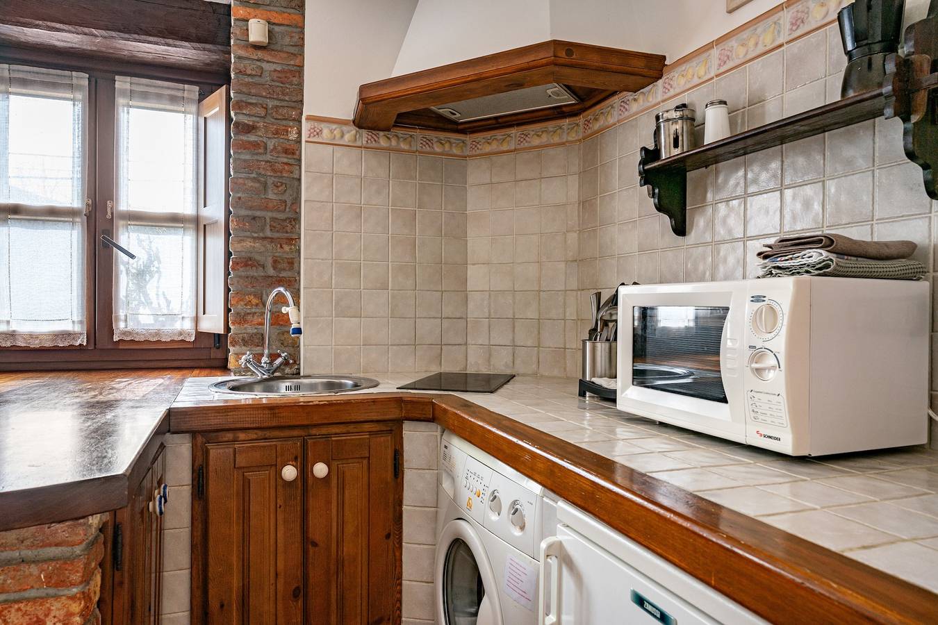 Apartment 'Acebu' mit Bergblick, privater Terrasse und Wlan in Cangas de Onís, Provincia de Asturias