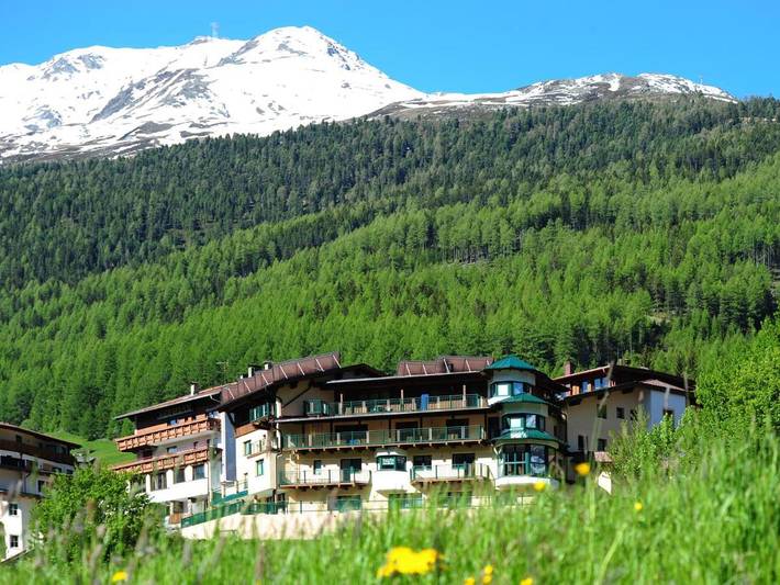 Lejlighedshotel for 8 personer, med udsigt og sauna samt balkon i Sölden