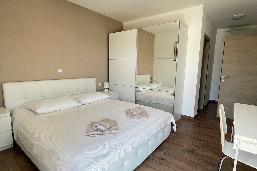 **** 4 star Villa Mima pool sea view air conditioning 5 bedrooms 6 bathrooms **** in Marčana, Južna obala Istre