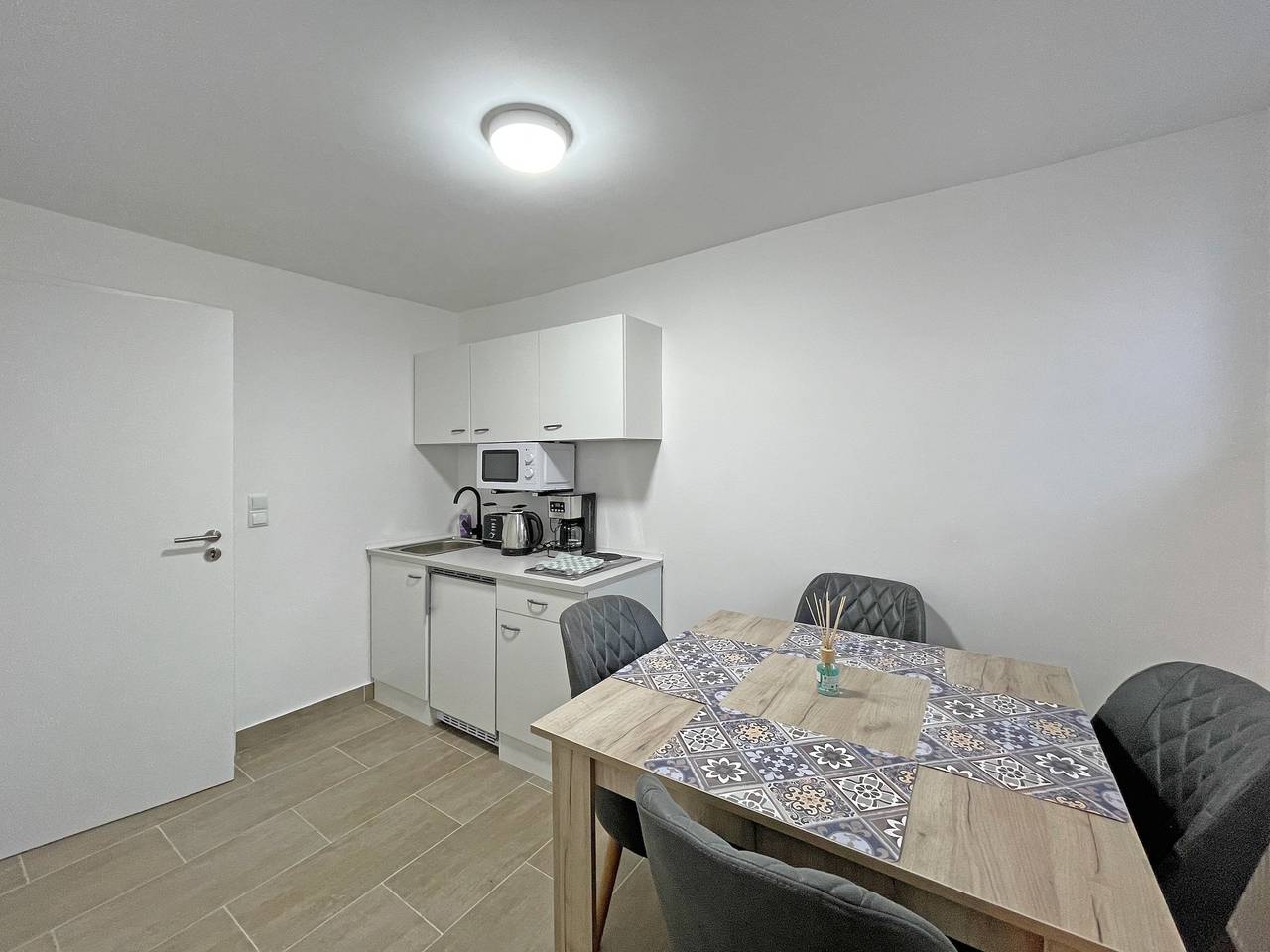 Ganze Wohnung, Apartment 'Ferienwohnung 2' mit Gemeinschaftsgarten und Wlan in Ichenhausen, Bayerisch Schwaben