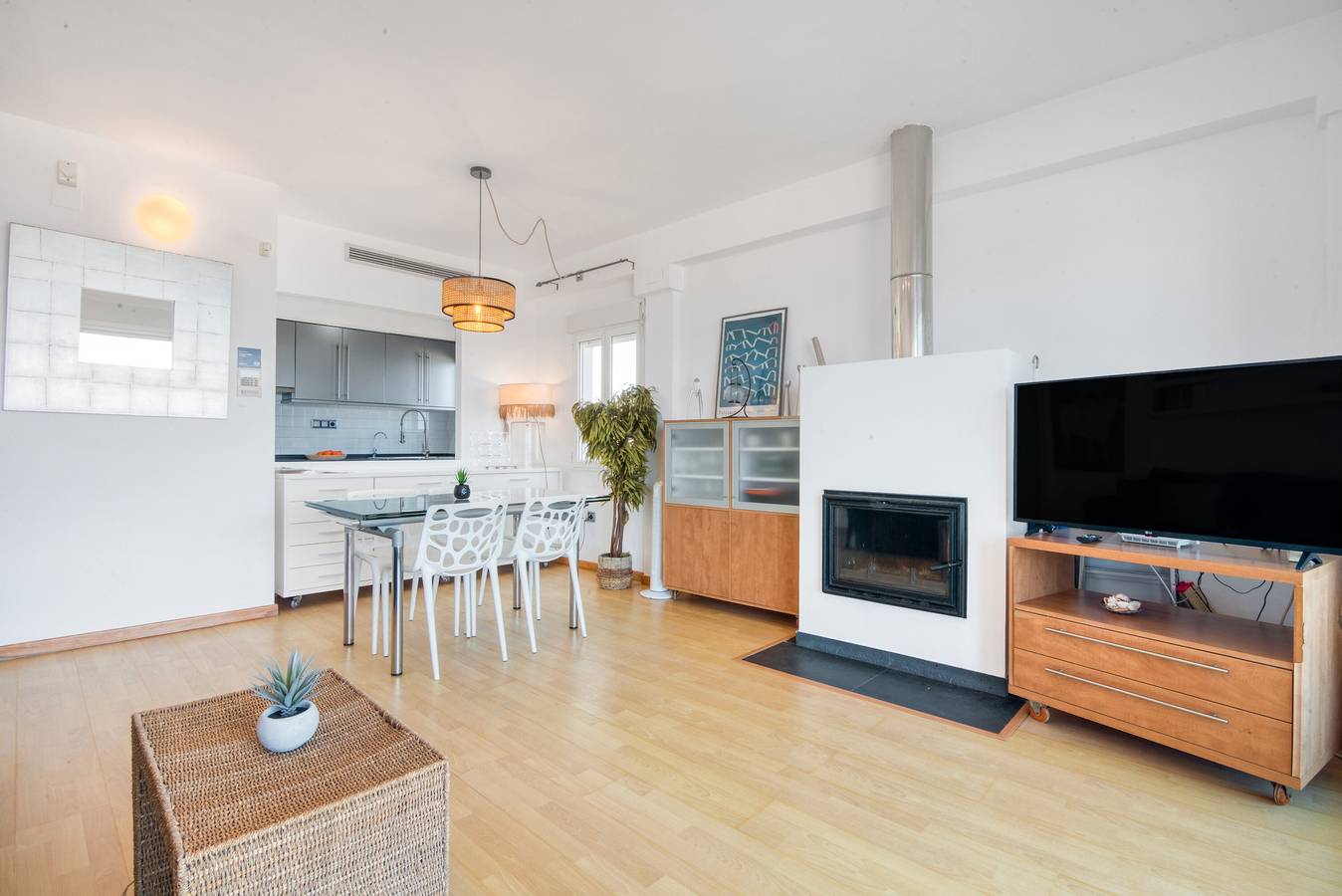 Ganze Wohnung, Ferienwohnung 'Ximoapartments' mit Balkon, Wi-Fi und Klimaanlage in Oliva, Costa de Valencia