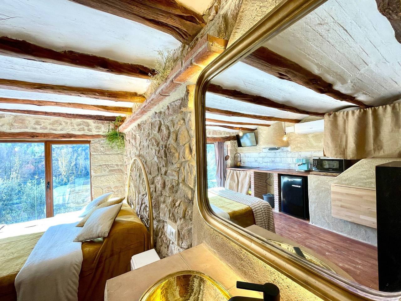 Appartement 'Duende' avec vue sur les montagnes, balcon et climatisation in Olba, Région de Teruel