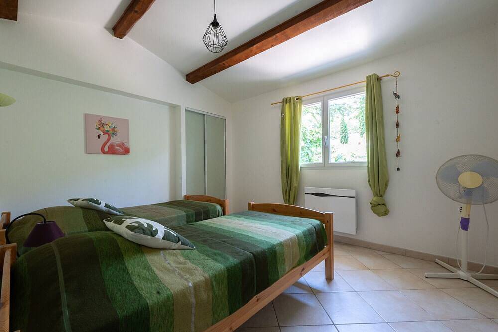 Villa Sillol – panoramic hillside villa with fenced private pool near Courry in Courry, Cévennes