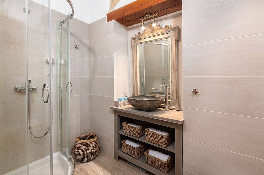 Villa Lindia - 3 Bedroom Traditional Villa in Lindos with roof terrace in Lindos, Rhodes