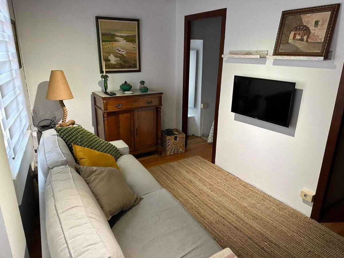 Three-Bedroom House in Area da Concha (Cariño), Cariño