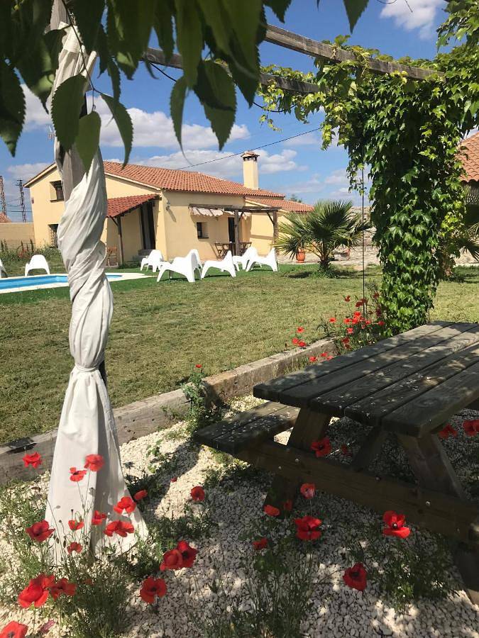 Casa rural para 10 personas, con Terraza además de Jardín y Piscina en Villanueva del Duque - 3