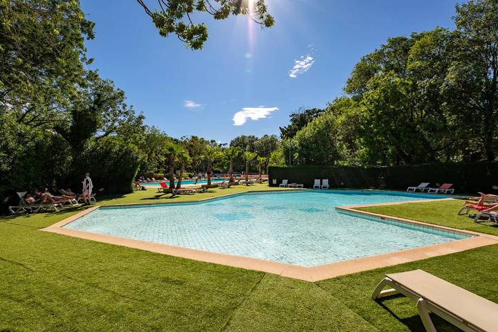 Mobil home pour 4 personnes, avec terrasse et piscine à Cogolin - 2