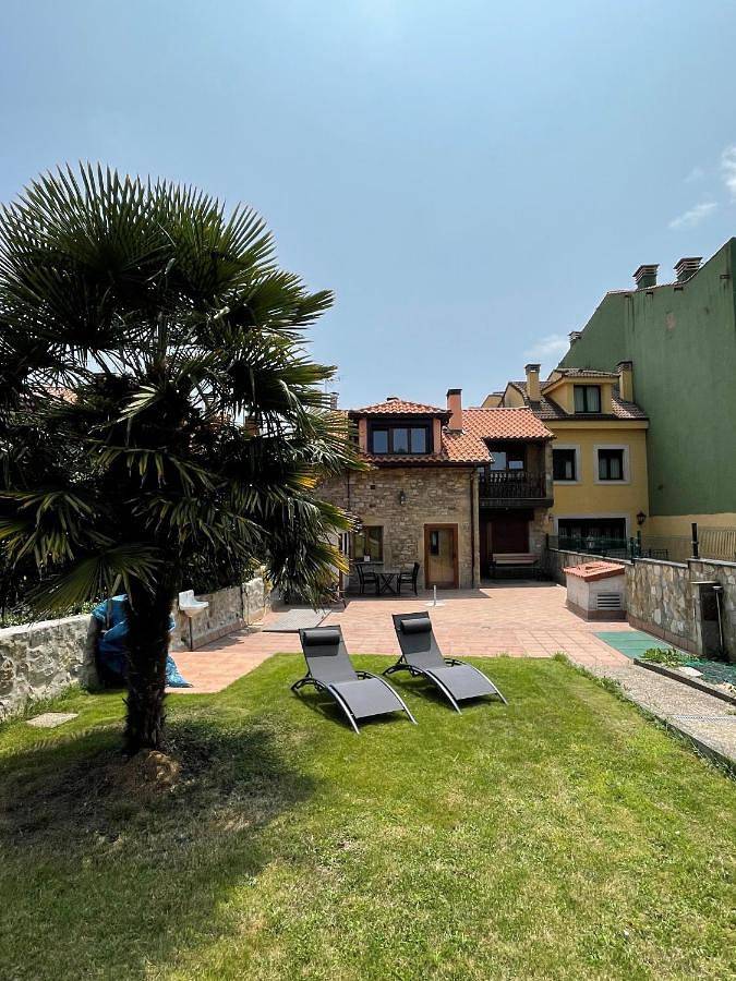 Apartamento para 2 personas, con Jacuzzi y Terraza además de Jardín y Vistas en Avilés